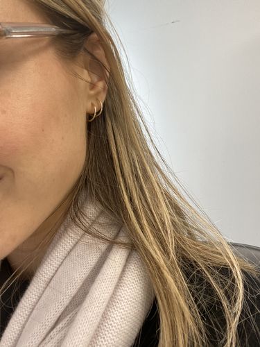 Customer photo review of The Everyday Hugger Hoops