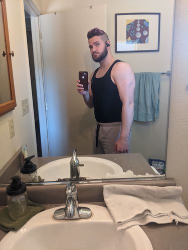 Customer photo review of Men's Heat-Trapping Sweat Vest