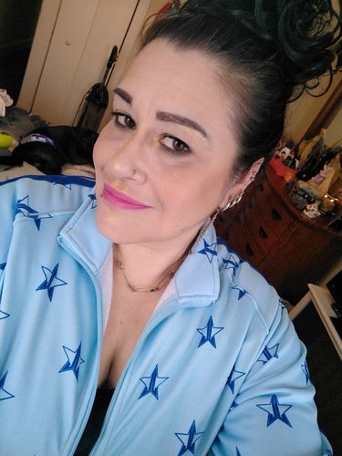 Customer photo review of JuvaBun Messy Bun