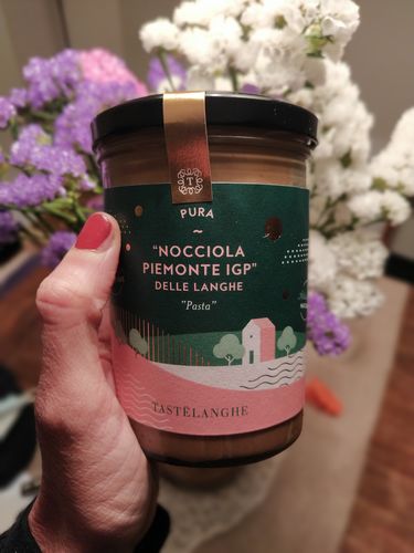 Customer photo review of 2 vasi di Pasta di Nocciole Piemonte IGP 100%