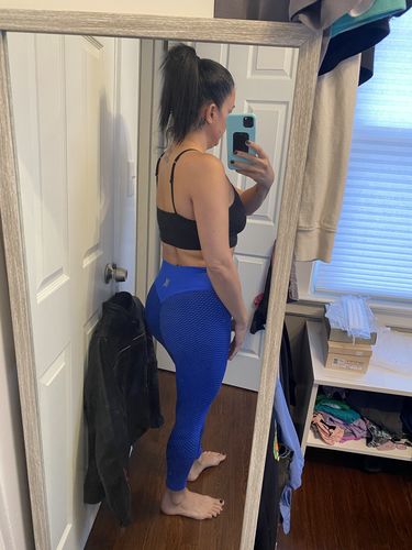 Deirdre H. review of Booty Lifting | Anti Cellulite Leggings image 1 out of 1