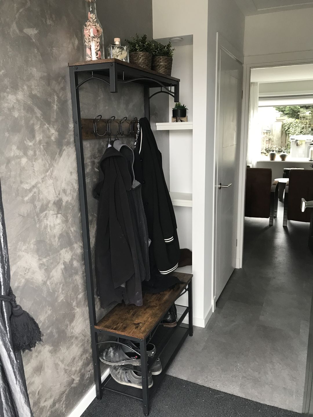 Customer photo review of Garderoberek Industrieel Design | Houtlook en Staal | 80x30x179cm