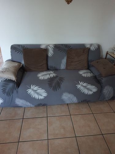 Customer photo review of Exotic Grey - UNE PIÈCE - HOUSSES EXTENSIBLES DE COUSSIN 45 CM X 45 CM - LA MAISON DES HOUSSES