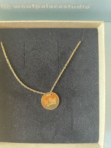 Customer photo review of Gold Dipped Lineart Love Halskette