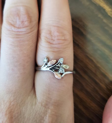 Customer photo review of Sprouting Diamonds Black Hills Gold Ring