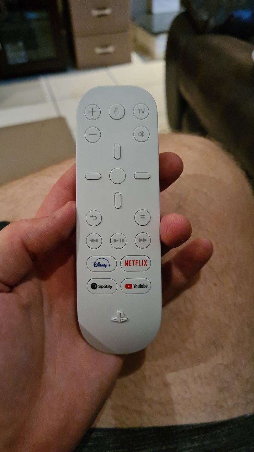 Customer photo review of PS5 Media Remote - Glacier White