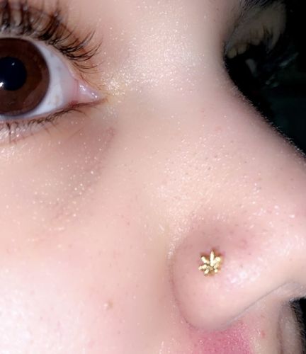 Customer photo review of Pot Leaf Nose Ring