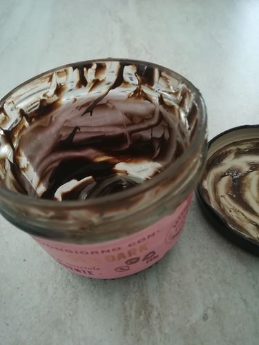 Customer photo review of Torta di Nocciole Tastëlanghe + Crema di Nocciole + Confezione Nocciola "Tostata"