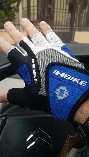 Customer photo review of INBIKE Half Finger Gel Pad Cycling Gloves