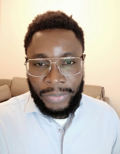 Customer photo review of COMFORT (1.6 index). Thin lens. Recommended with Sph +/-2.0 diopters. 100% UV protection