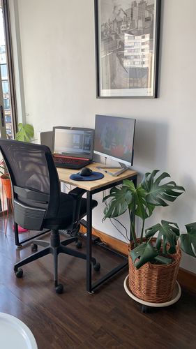 Customer photo review of Escritorio de computador MIMA 90 x 50 Negro