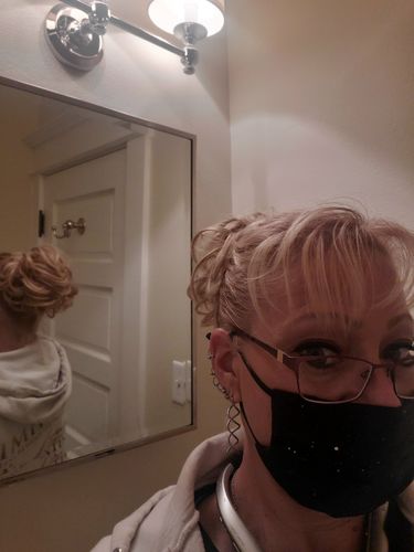 Customer photo review of JuvaBun Messy Bun