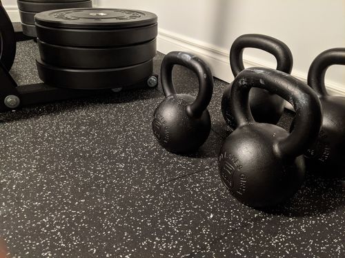 Customer photo review of 28kg / 62lbs E-coated Cast Iron Kettlebell