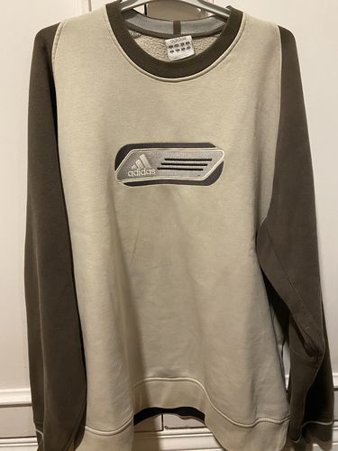 Customer photo review of Adidas Vintage Sweatshirt