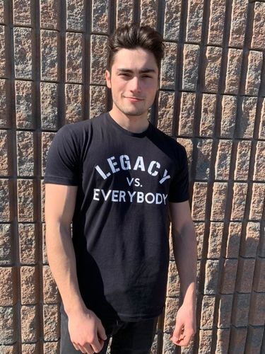 Customer photo review of MEN'S VS. TEE