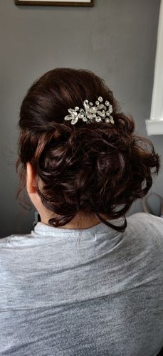 Customer photo review of JuvaBun Messy Bun