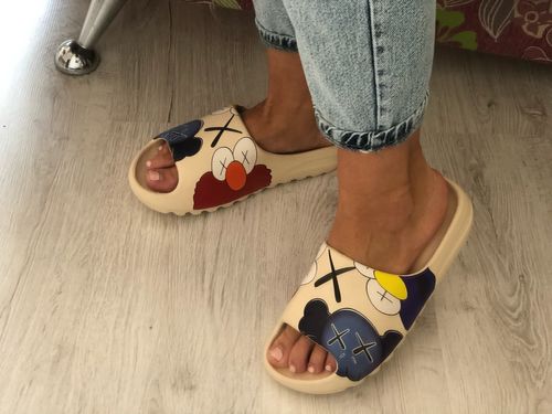 Customer photo review of Graffiti Casual Beach Slippers