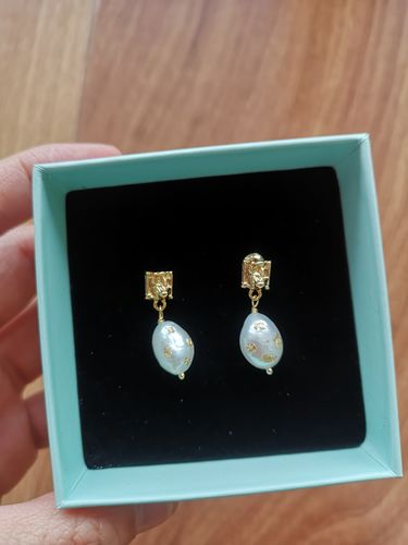 Customer photo review of Double Drops Baroque Pearl Gold Foil Earrings