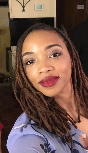 Customer photo review of Entire Peculiar Roots Locs & Natural Hair Box