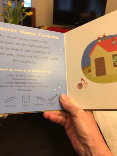 Customer photo review of Brazilian Nursery Rhymes