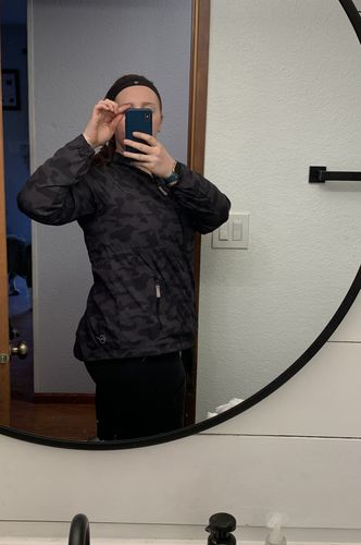 Customer photo review of Breeze Windbreaker - White Marble