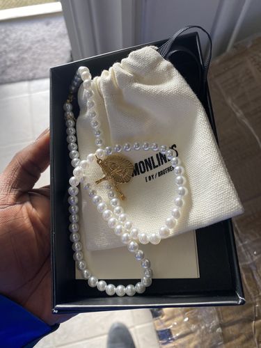 Customer photo review of Pearl Pendant Gold