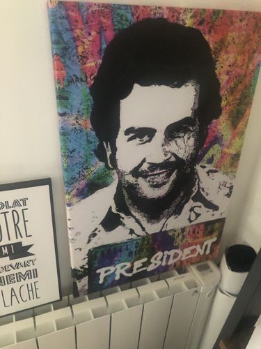Customer photo review of Tableau Pablo Escobar