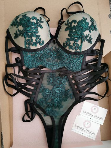 Customer photo review of Fiona Corsage