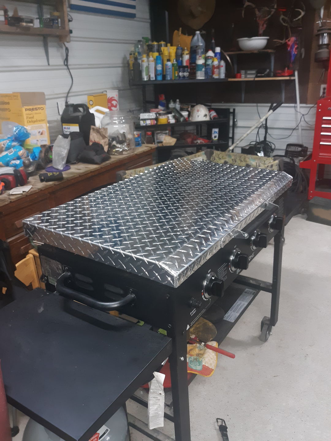 Customer photo review of GriddleGuard Diamond Plate Hard Cover Lid for Blackstone 36" Griddle