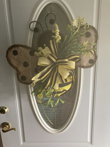 Customer photo review of Bumble Bee Door Hanger - Wreath Kit - WK-018