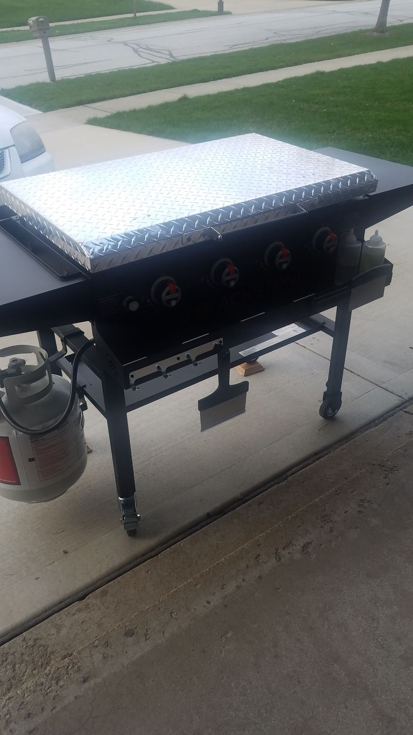 Customer photo review of GriddleGuard Diamond Plate Hard Cover Lid for Blackstone 36" Griddle