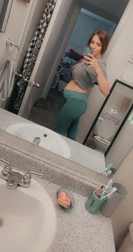 Rachel E. review of Booty Lifting | Anti Cellulite Leggings image 1 out of 1