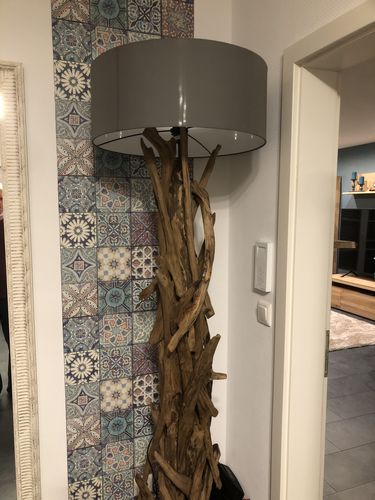 Customer photo review of Stehlampe Teakholz BLUMA  | Höhe 180 cm | inkl. Lampenschirm