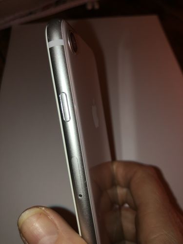 Claire M. review of Apple iPhone 8 64GB Gold Unlocked Refurbished Excellent image 1 out of 1