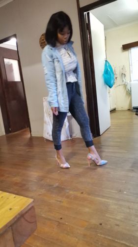 Customer photo review of Contrast Color Pointed Toe Thin Heels