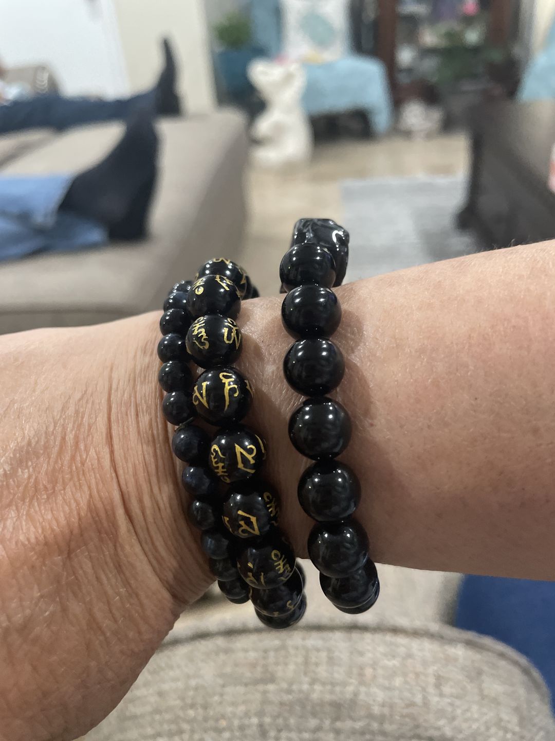 Customer photo review of Blue-Tigers-Eye Protection & Wealth Bracelet