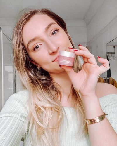 Customer photo review of Pink Pearl Illuminating Eye Cream