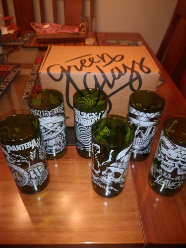 Customer photo review of Juego de 6 Vasos Metaleros