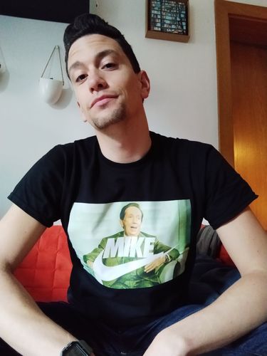 Customer photo review of T shirt Thegrado Mike Bongiorno