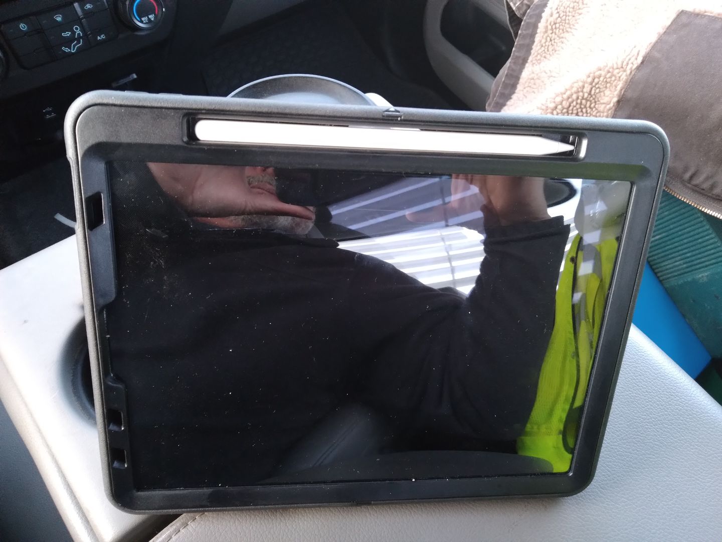 Customer photo review of SaharaCase - PROTECTION Case for Apple iPad Air 10.9" (4th Generation 2020) - Black