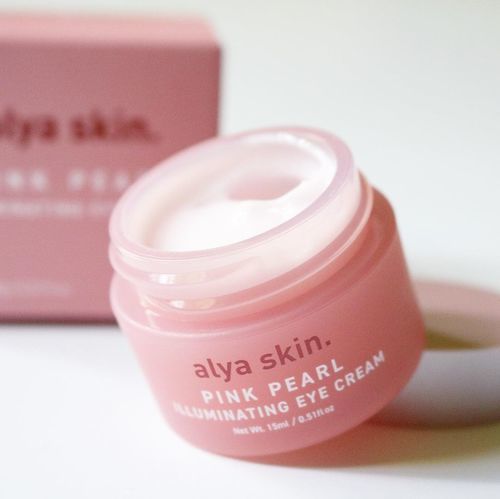 Customer photo review of Pink Pearl Illuminating Eye Cream