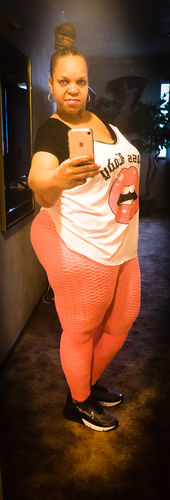 Customer photo review of High-Waist Bombalift™ Leggings