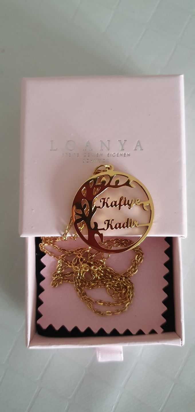 Customer photo review of LOANYA Ring mit zwei personalisierten Namen