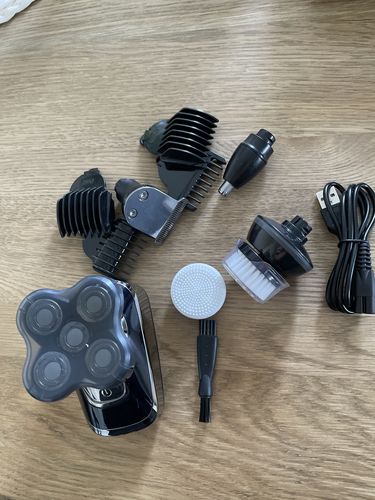 Customer photo review of Head Shaver / Grooming Kit