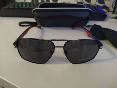 Customer photo review of Aluminum Polarized Lens Mens Sunglasses