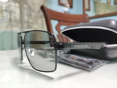 Customer photo review of Aluminum Polarized Lens Mens Sunglasses