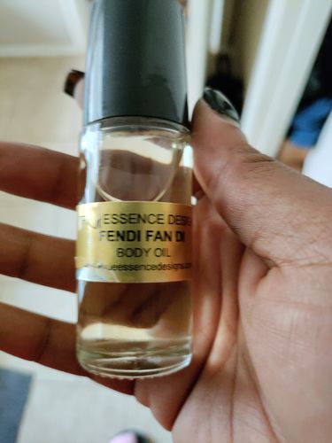 Customer photo review of Fendi Fan Di Type Body Oil - Women