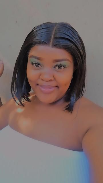 Customer photo review of Brazilian Lace Front Wig - Tara J