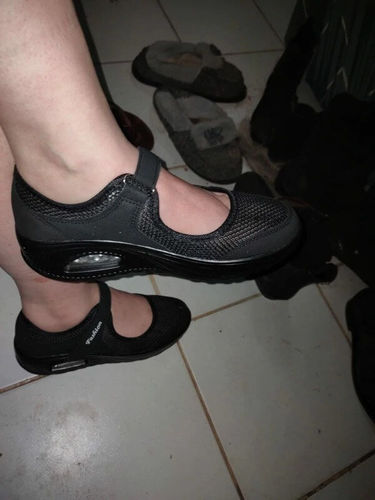 Customer photo review of Kafa™ Women's Stretchable Breathable Lightweight Walking Shoes