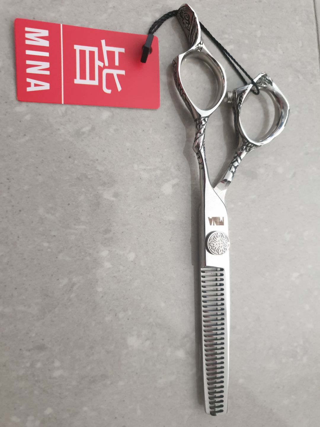 Customer photo review of Mina Sakura Cutting & Thinning Scissors Set